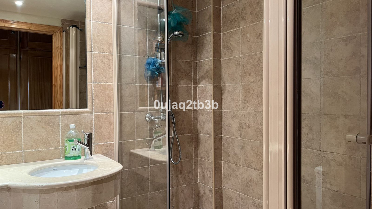 Appartement te koop in Estepona | 2 slaapkamers H5524750