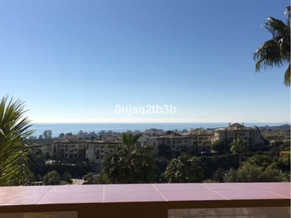Appartement te koop in Estepona | 2 slaapkamers H5524750