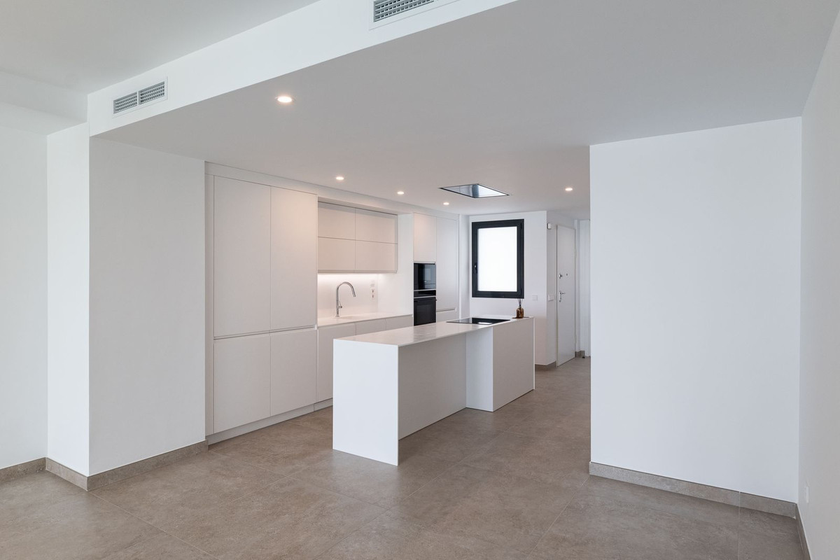 Appartement te koop in Estepona | 3 slaapkamers H5524762