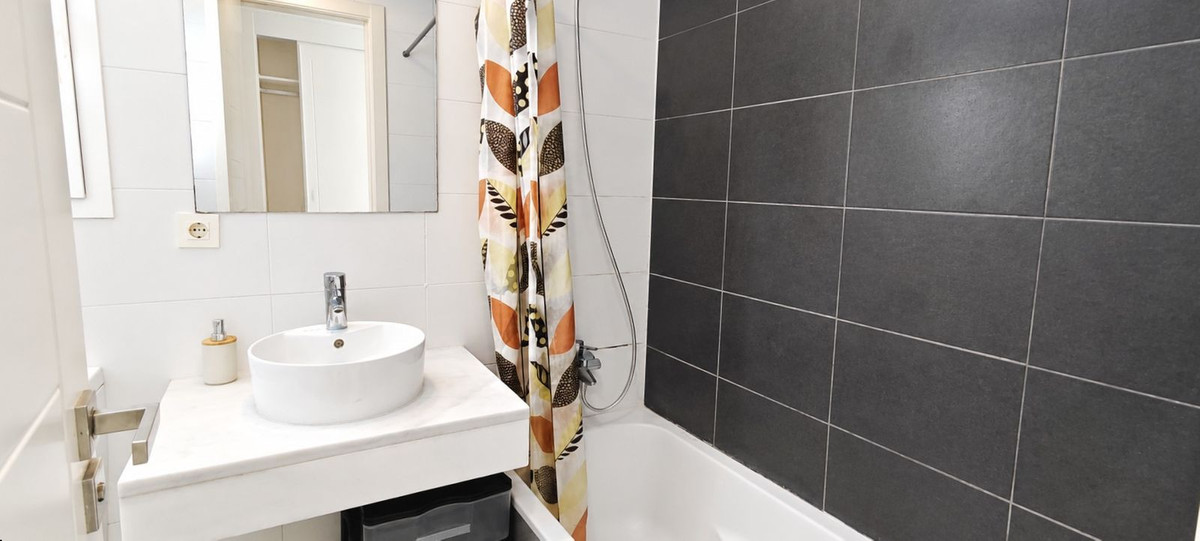 Appartement te koop in Estepona | 2 slaapkamers H5524855
