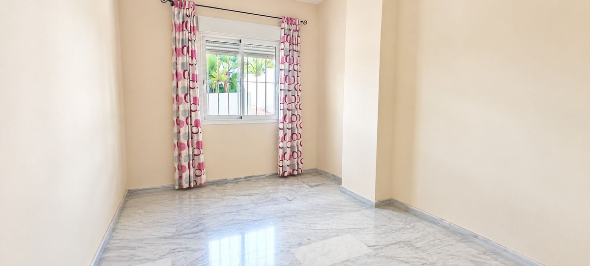 Appartement te koop in Estepona | 2 slaapkamers H5524855