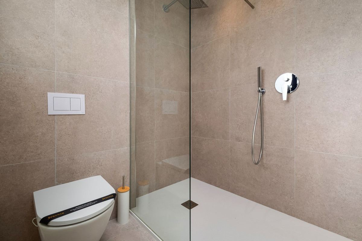 Appartement te koop in Estepona | 3 slaapkamers H5526007