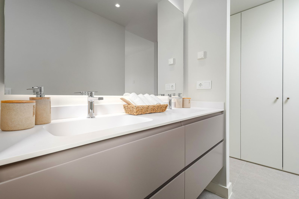 Appartement te koop in Estepona | 3 slaapkamers H5526007
