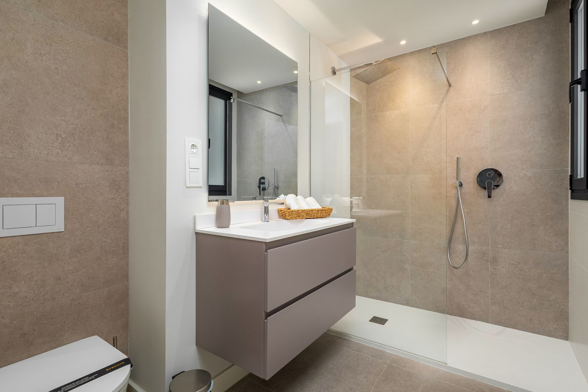 Appartement te koop in Estepona | 3 slaapkamers H5526007