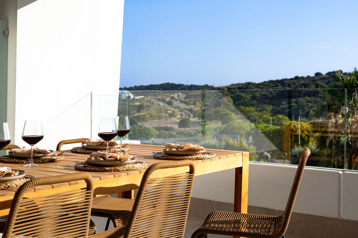Appartement te koop in Estepona | 3 slaapkamers H5526007