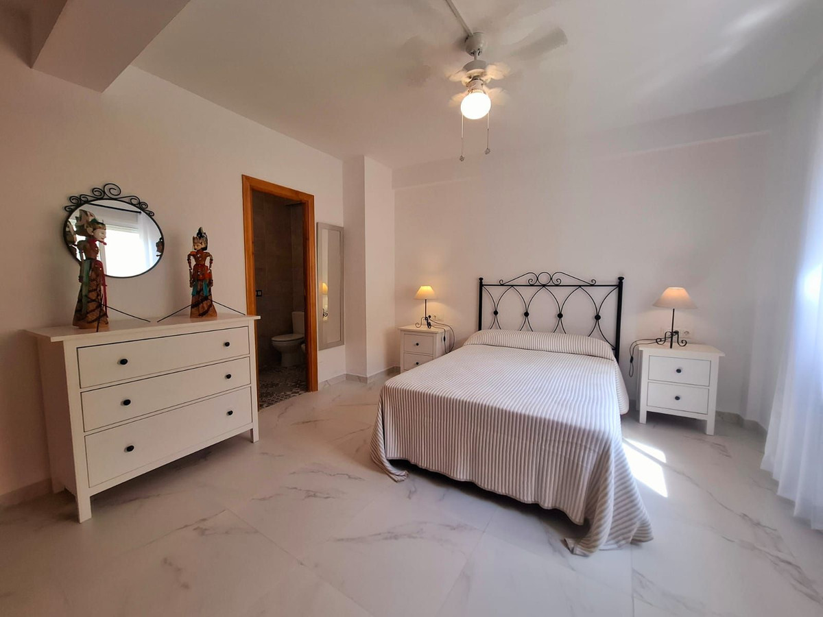 Penthouse te koop in Estepona | 3 slaapkamers H5526013