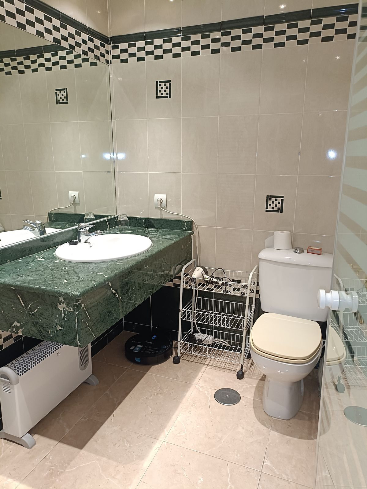 Appartement te koop in Estepona | 0 slaapkamers H5526325