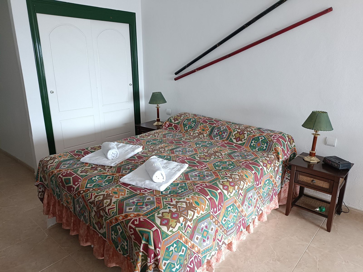 Appartement te koop in Estepona | 0 slaapkamers H5526325