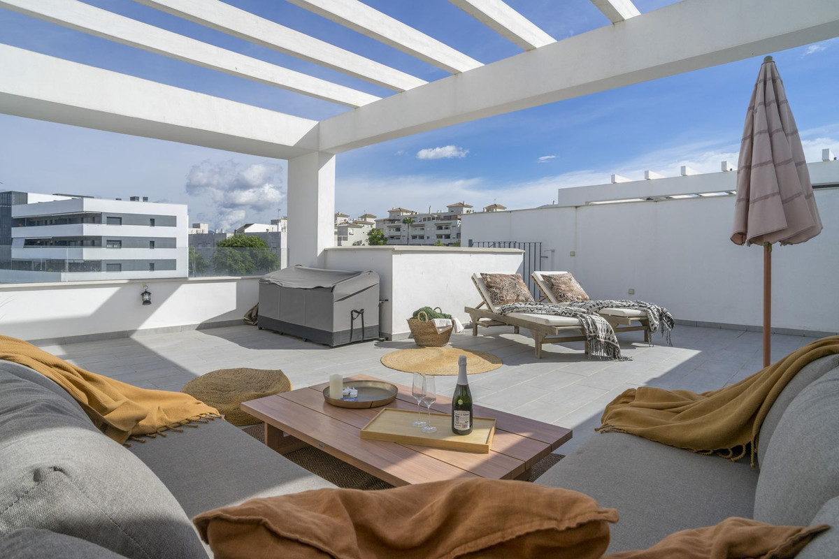 Appartement te koop in Estepona | 2 slaapkamers H5526901