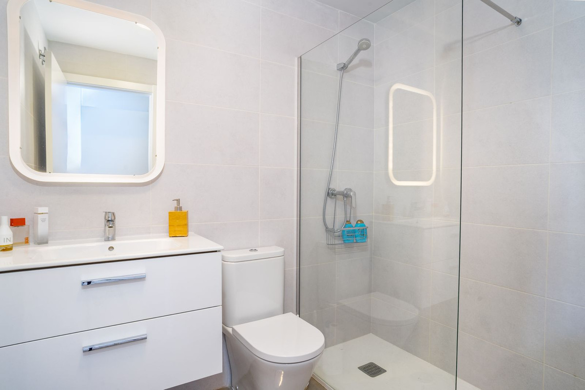 Appartement te koop in Estepona | 2 slaapkamers H5526901