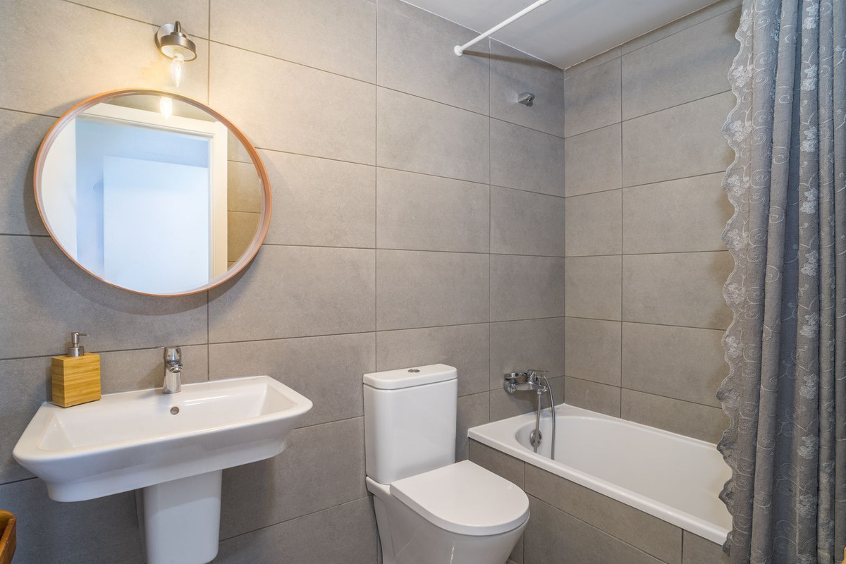 Appartement te koop in Estepona | 2 slaapkamers H5526901