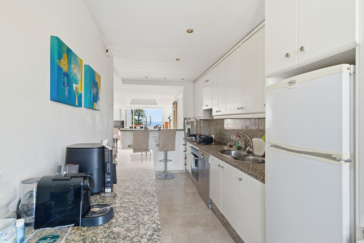 Penthouse te koop in Estepona | 3 slaapkamers H5527375
