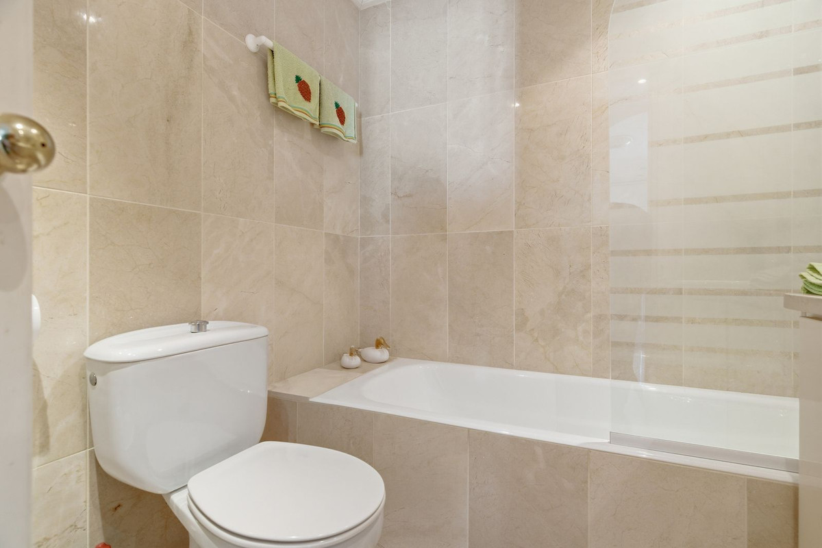 Penthouse te koop in Estepona | 3 slaapkamers H5527375