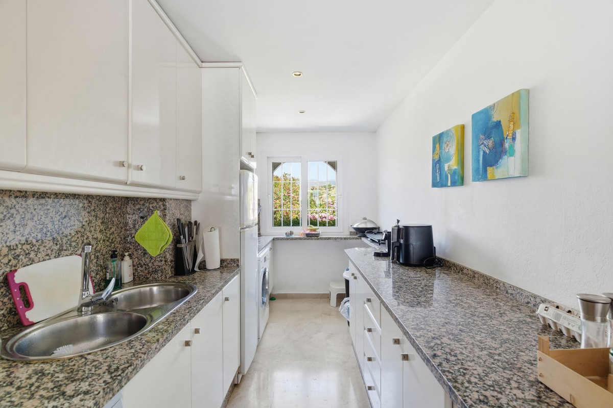 Penthouse te koop in Estepona | 3 slaapkamers H5527375