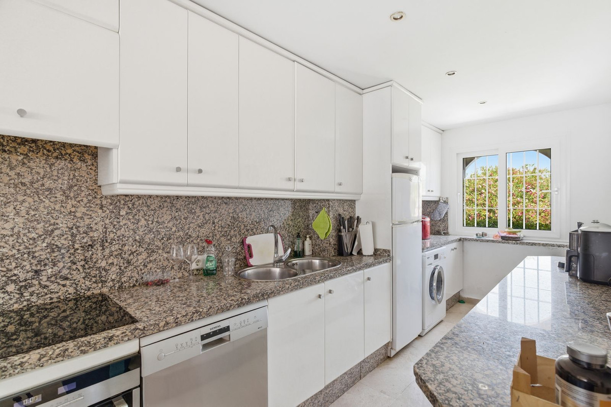 Penthouse te koop in Estepona | 3 slaapkamers H5527375