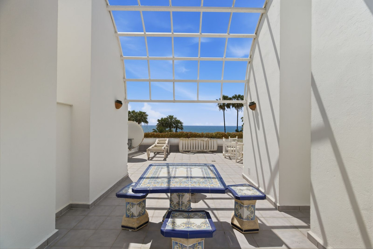 Penthouse te koop in Estepona | 3 slaapkamers H5527375