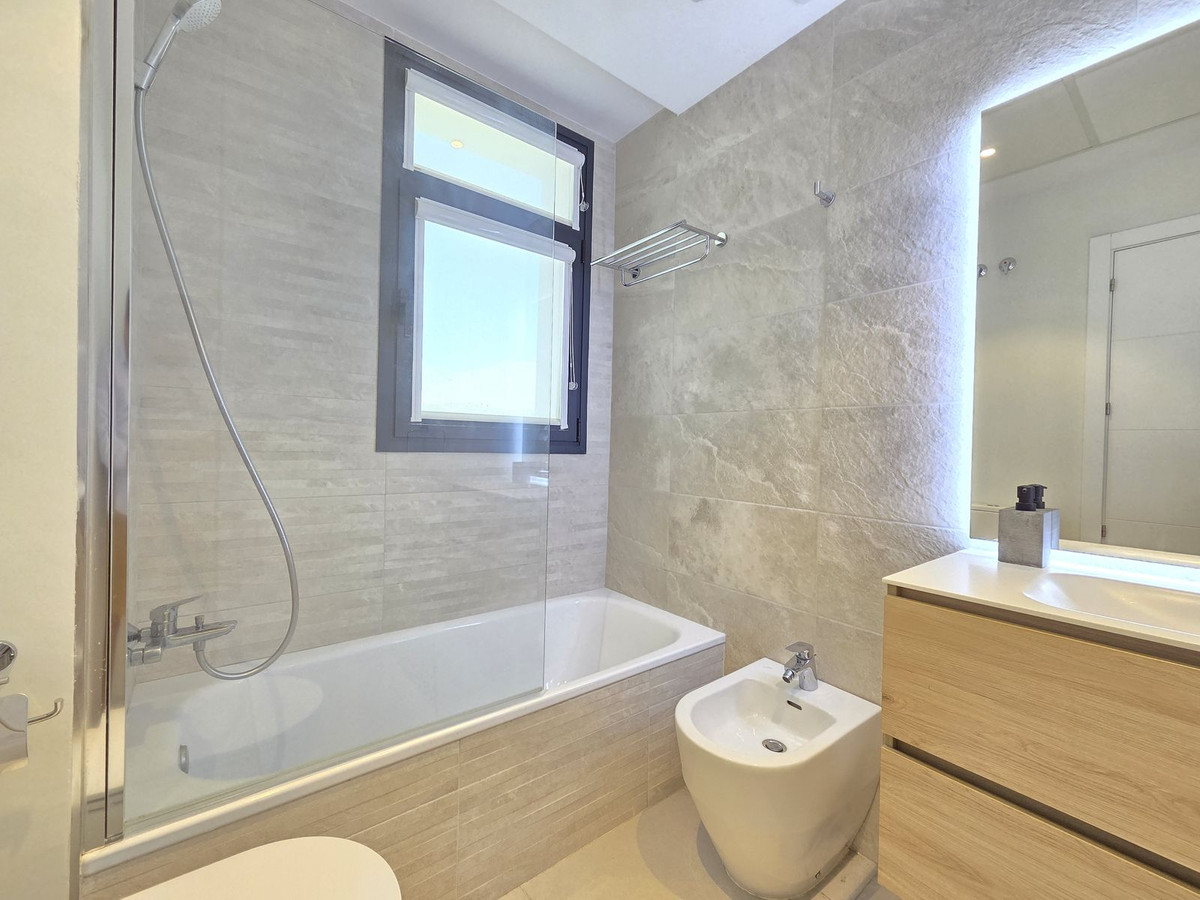 Appartement te koop in Estepona | 2 slaapkamers H5527525