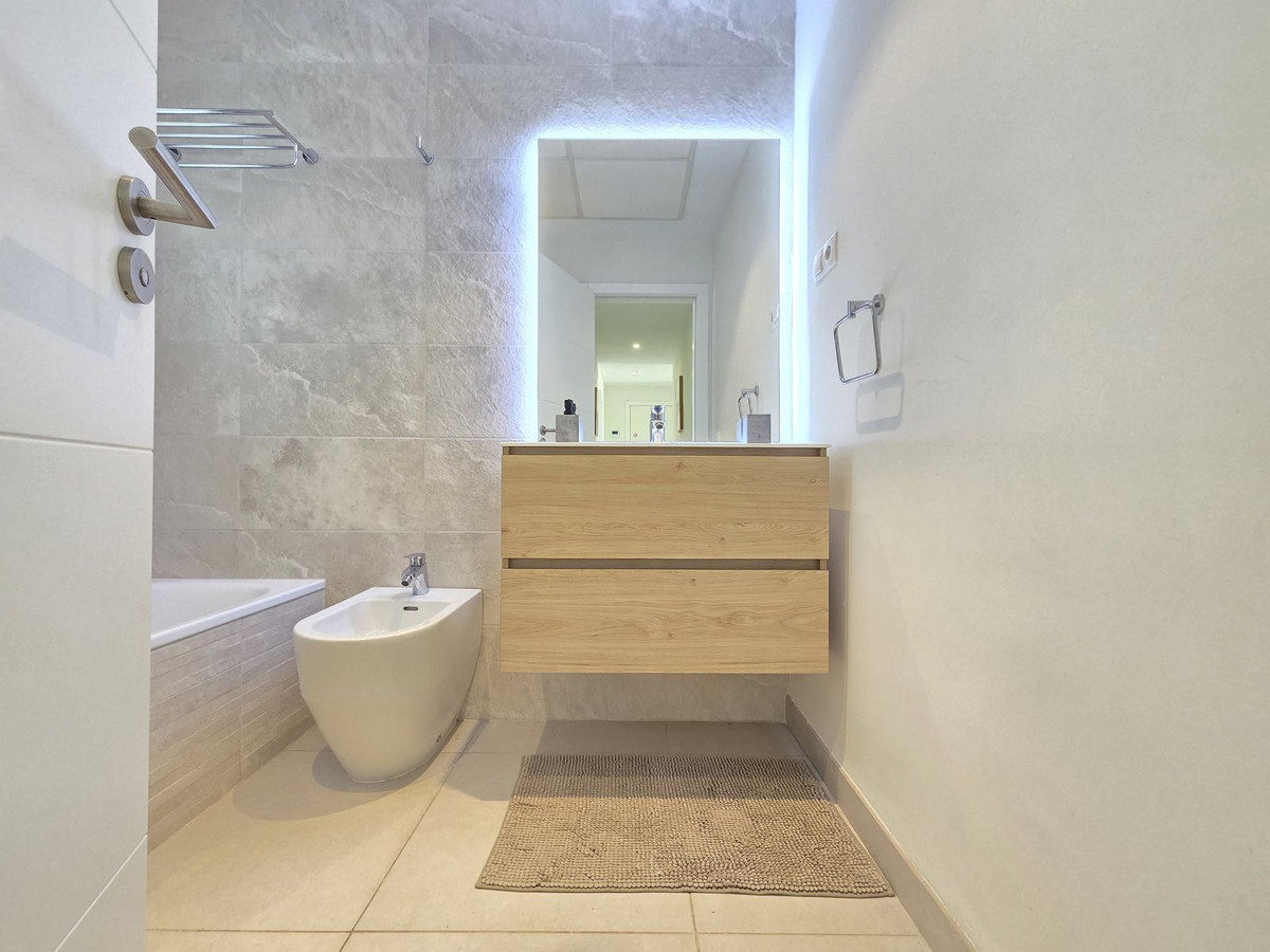 Appartement te koop in Estepona | 2 slaapkamers H5527525