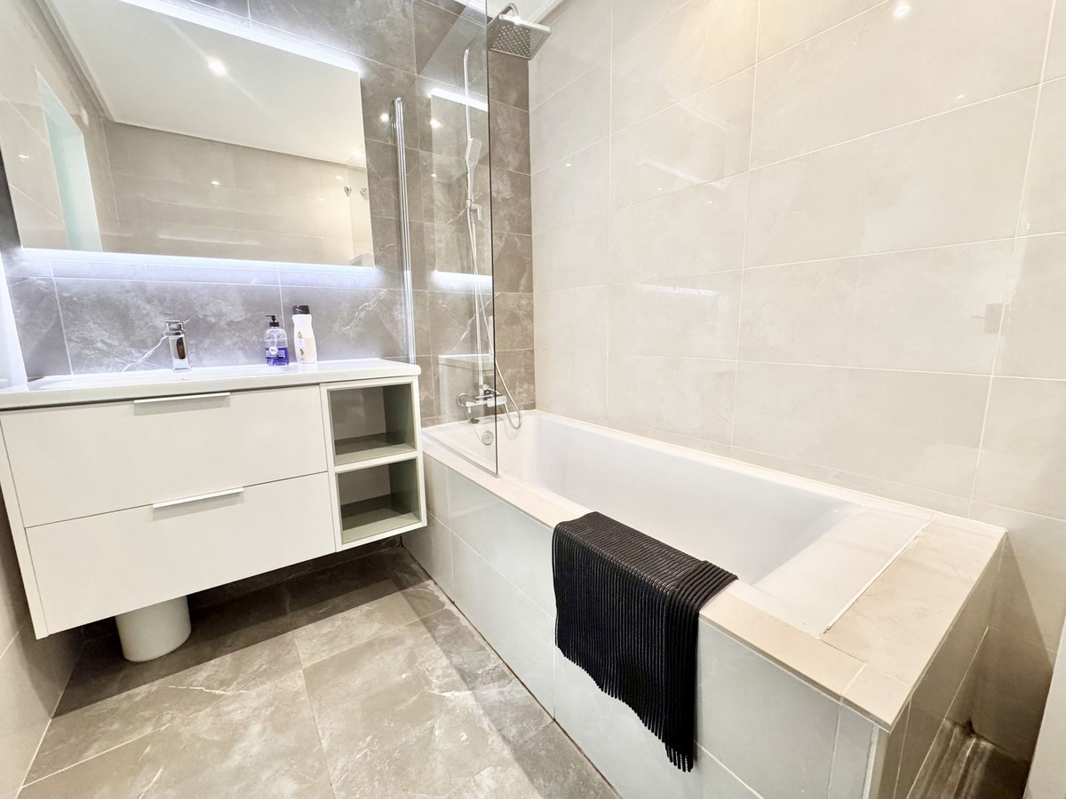 Appartement te koop in Estepona | 3 slaapkamers H5527813