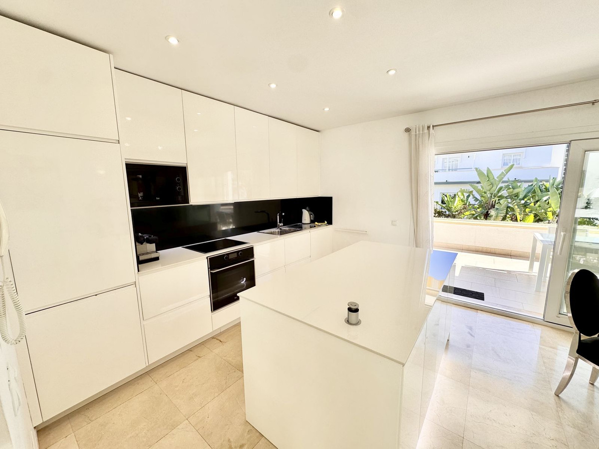 Appartement te koop in Estepona | 3 slaapkamers H5527813