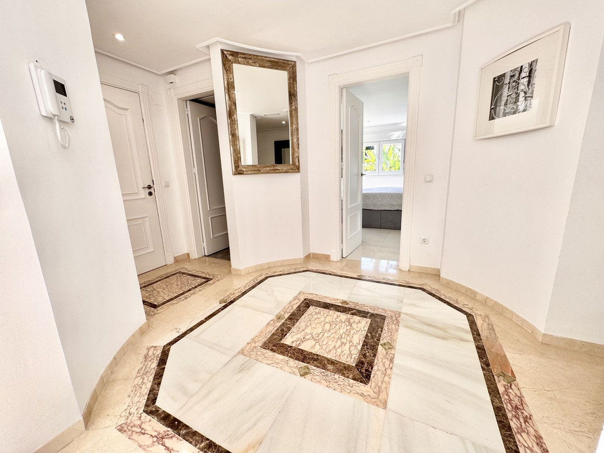 Appartement te koop in Estepona | 3 slaapkamers H5527813