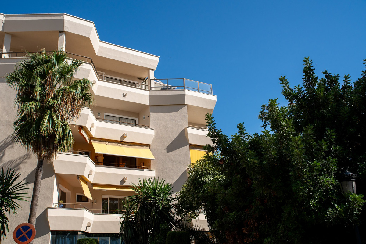Appartement te koop in Estepona | 2 slaapkamers H5528047