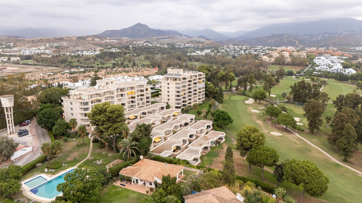 Appartement te koop in Estepona | 2 slaapkamers H5528047