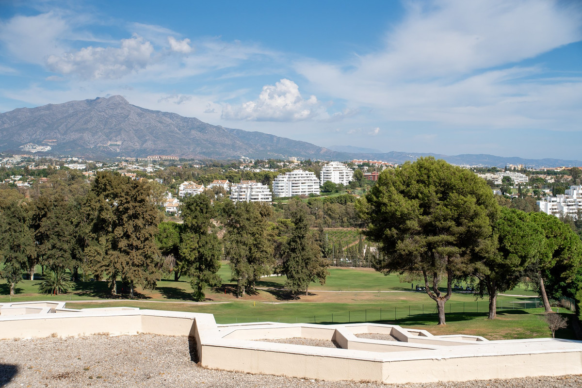 Appartement te koop in Estepona | 2 slaapkamers H5528047