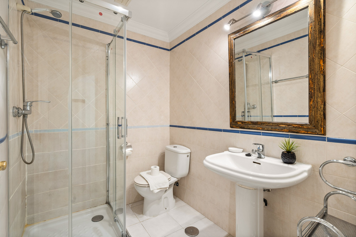 Appartement te koop in Estepona | 2 slaapkamers H5528056