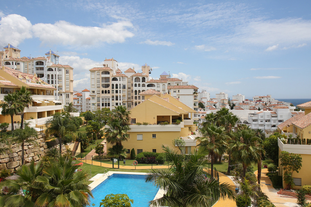 Appartement te koop in Estepona | 2 slaapkamers H5528056