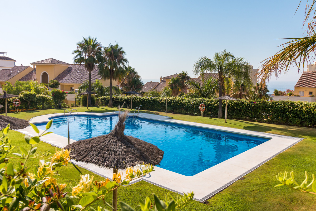 Appartement te koop in Estepona | 2 slaapkamers H5528056