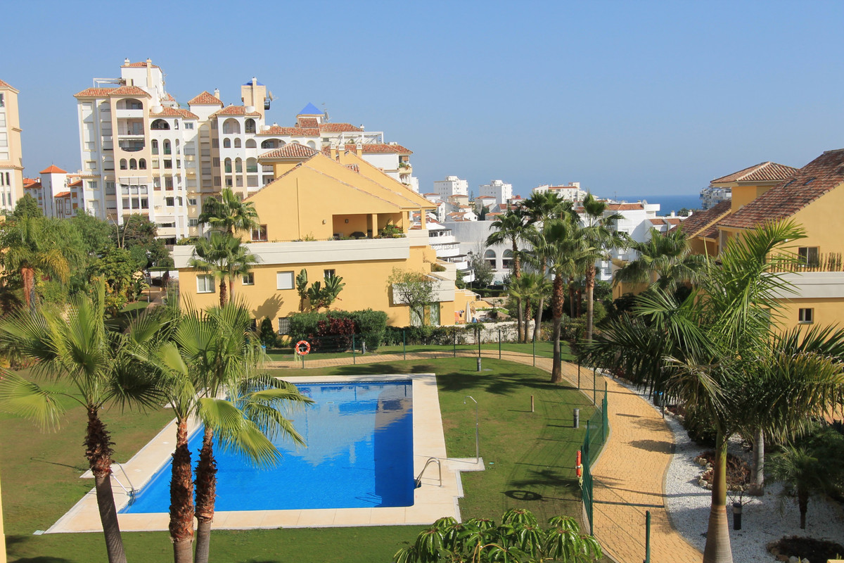 Appartement te koop in Estepona | 2 slaapkamers H5528056