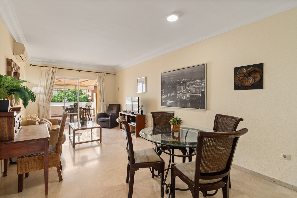 Appartement te koop in Estepona | 2 slaapkamers H5528056