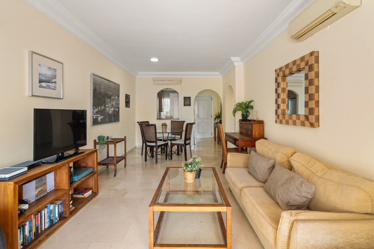 Appartement te koop in Estepona | 2 slaapkamers H5528056