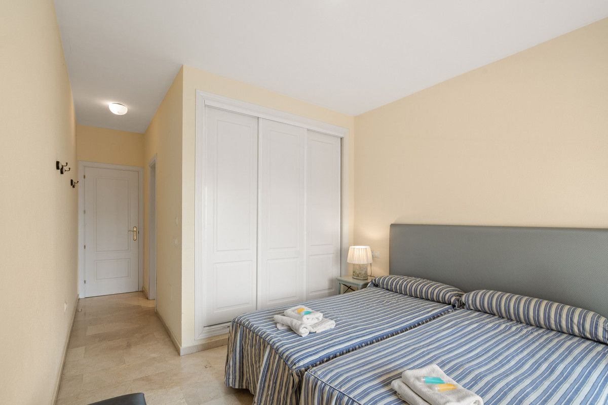 Appartement te koop in Estepona | 2 slaapkamers H5528056