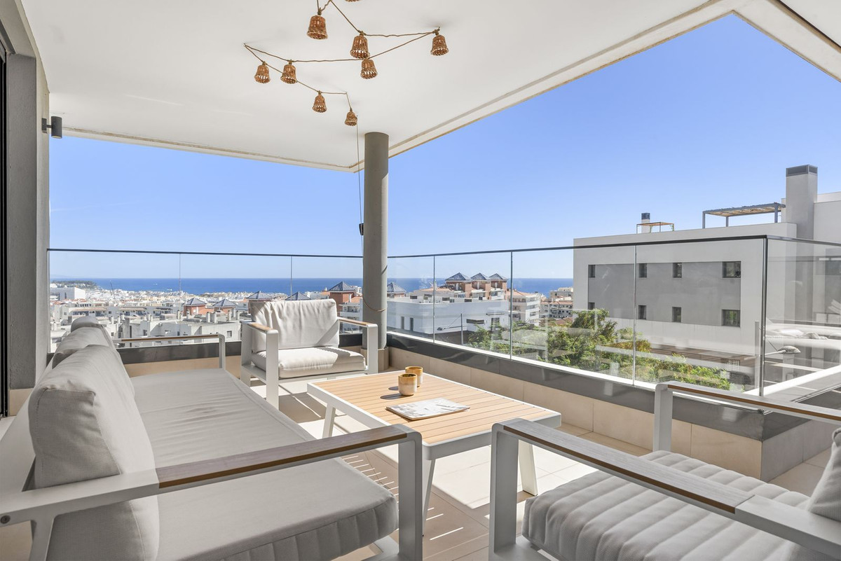Appartement te koop in Estepona | 4 slaapkamers H5529979
