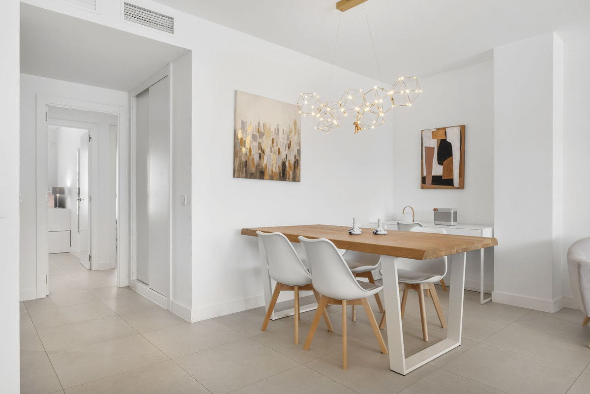 Appartement te koop in Estepona | 4 slaapkamers H5529979