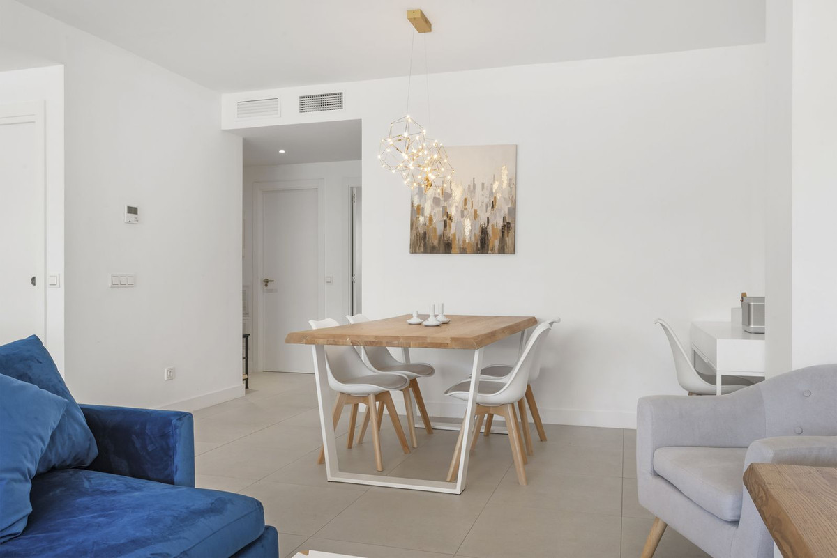 Appartement te koop in Estepona | 4 slaapkamers H5529979