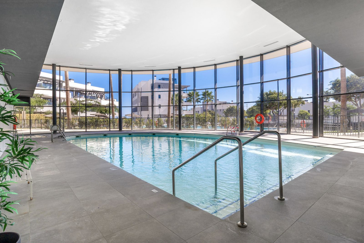 Appartement te koop in Estepona | 4 slaapkamers H5529979