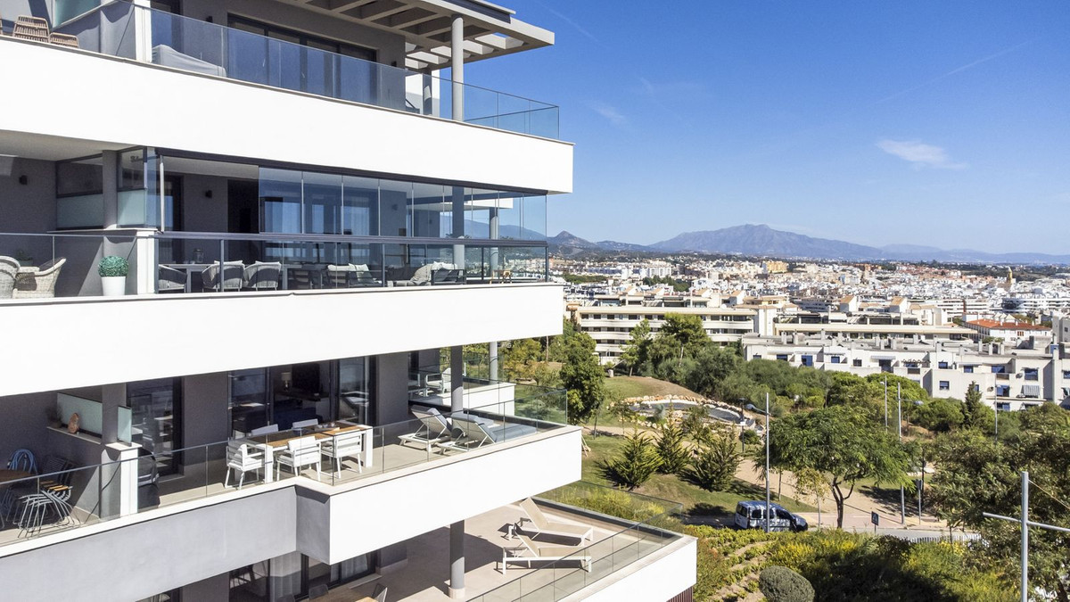 Appartement te koop in Estepona | 4 slaapkamers H5529979
