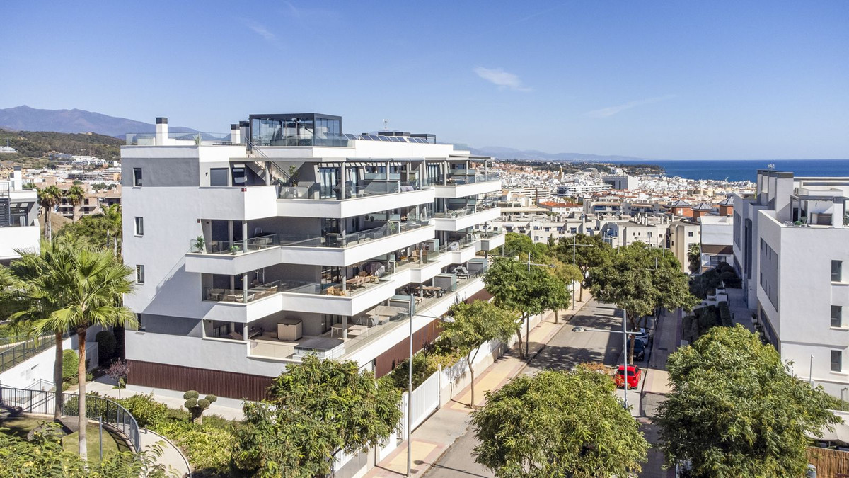Appartement te koop in Estepona | 4 slaapkamers H5529979