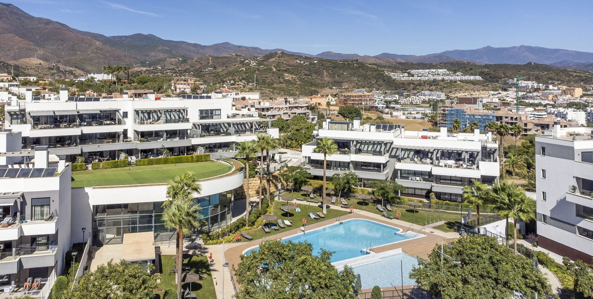 Appartement te koop in Estepona | 4 slaapkamers H5529979
