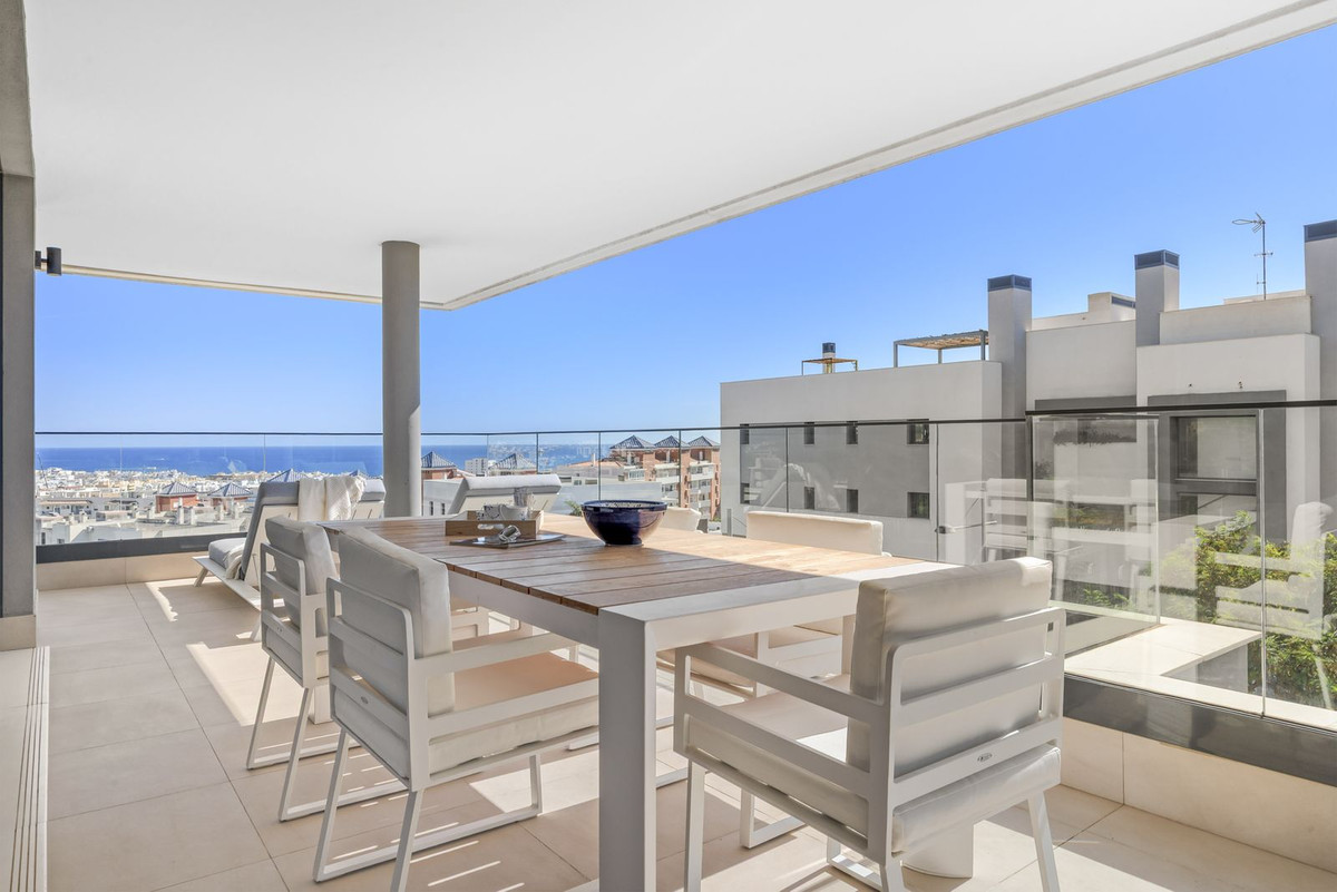 Appartement te koop in Estepona | 4 slaapkamers H5529979