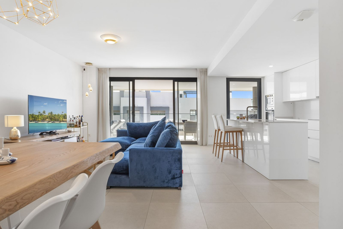Appartement te koop in Estepona | 4 slaapkamers H5529979