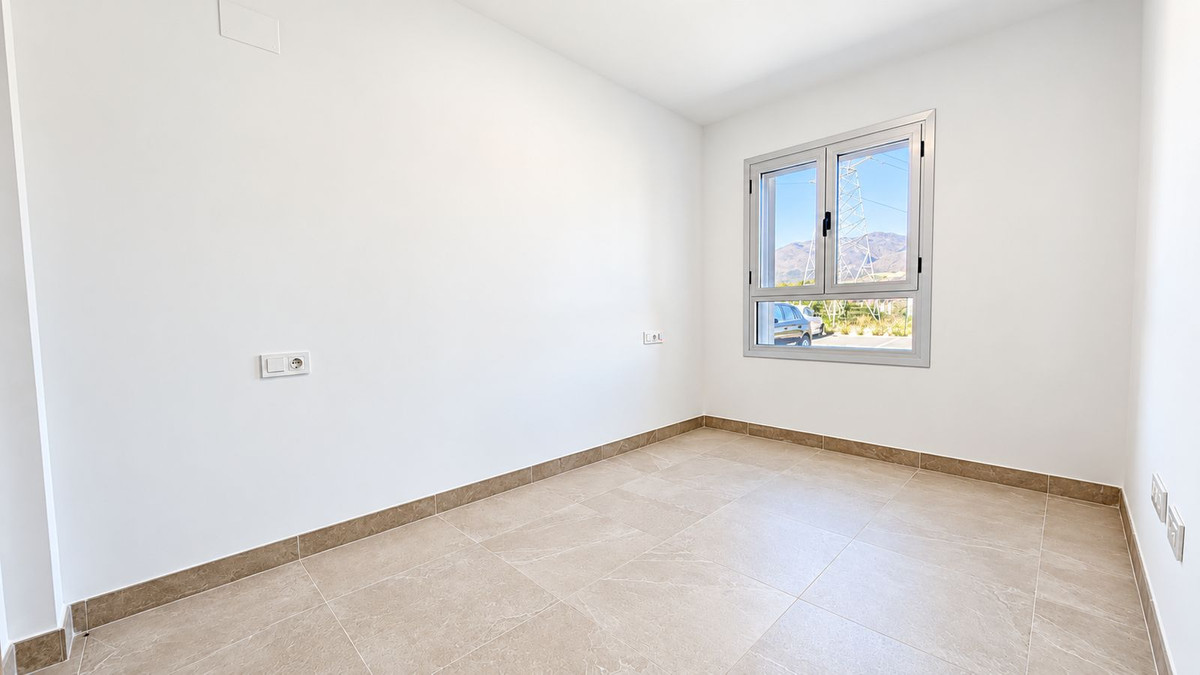 Appartement te koop in Estepona | 3 slaapkamers H5530333
