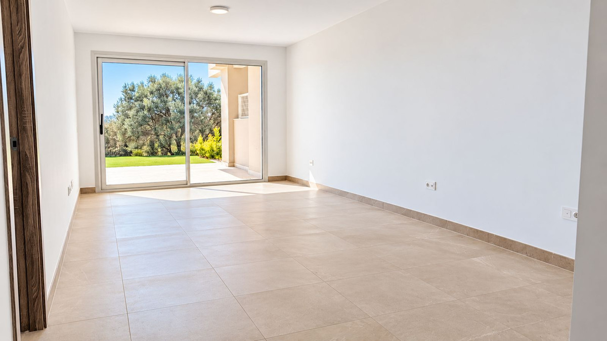 Appartement te koop in Estepona | 3 slaapkamers H5530333