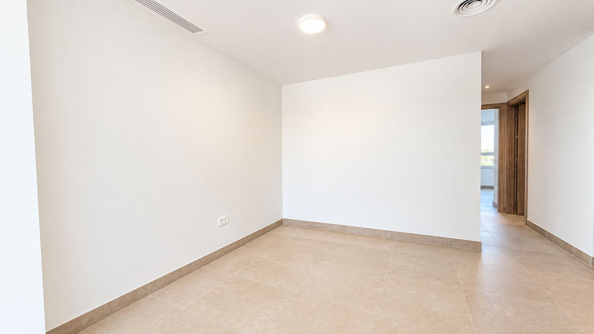 Appartement te koop in Estepona | 3 slaapkamers H5530333