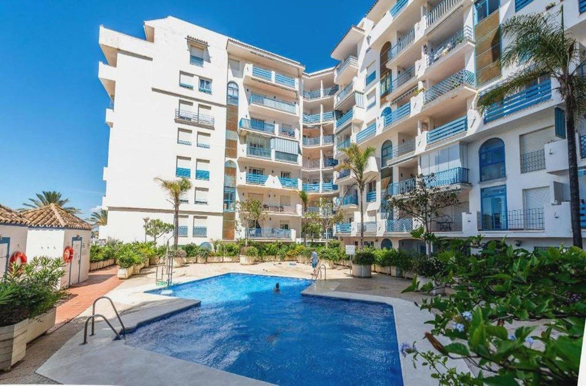 Appartement te koop in Estepona | 2 slaapkamers H5530408
