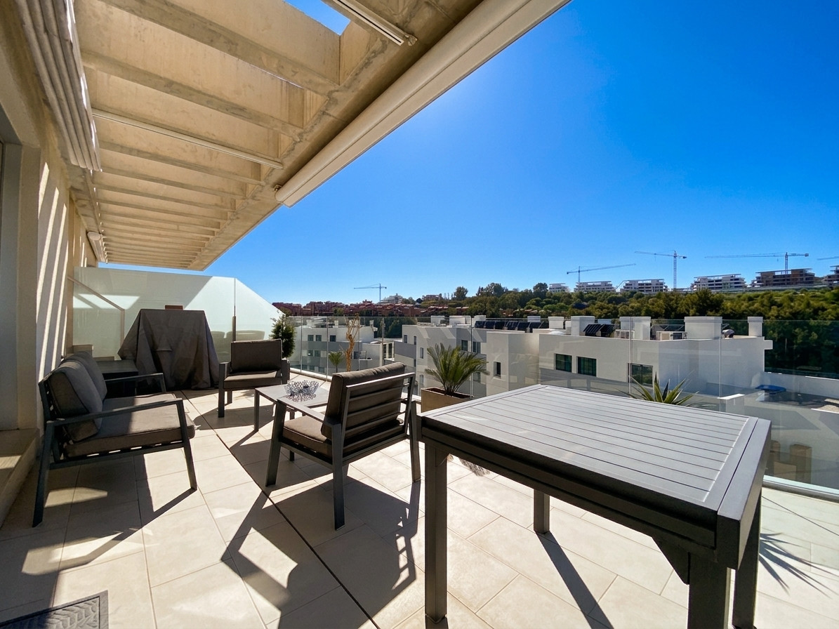Appartement te koop in Estepona | 2 slaapkamers H5530630