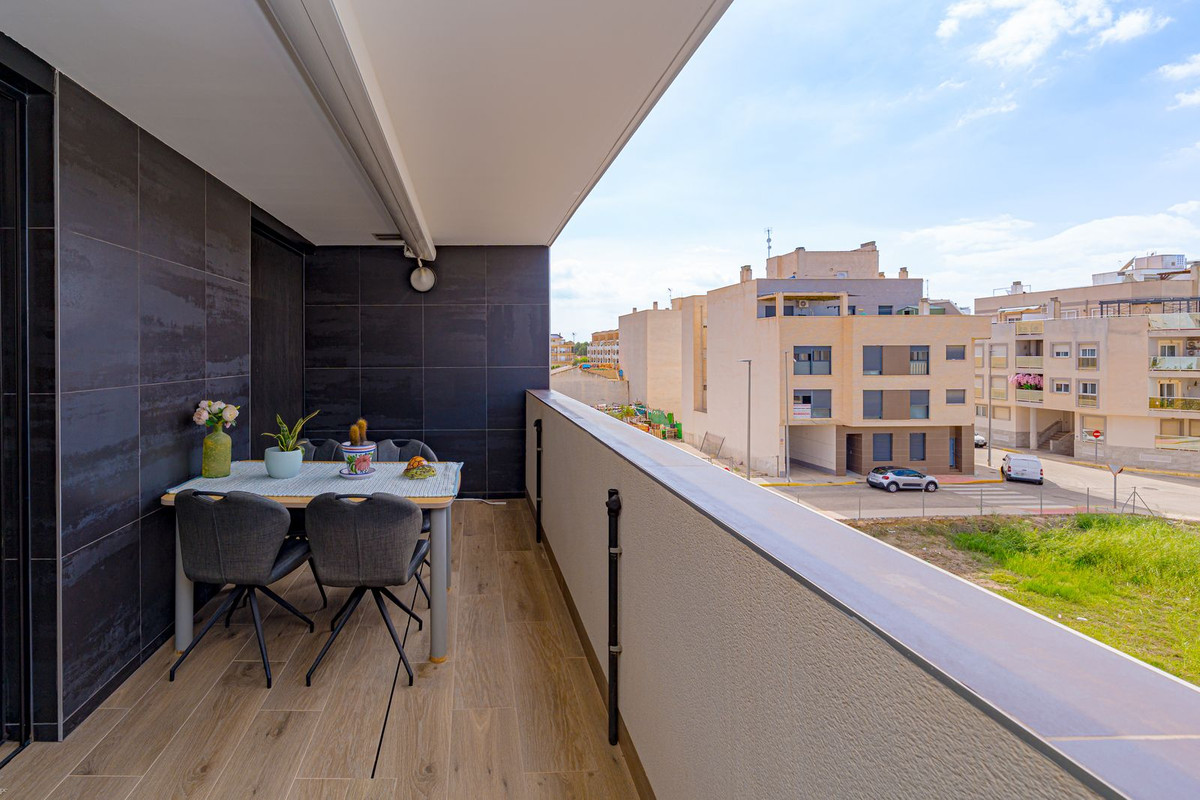 Appartement te koop in Formentera del Segura | 2 slaapkamers H5356639